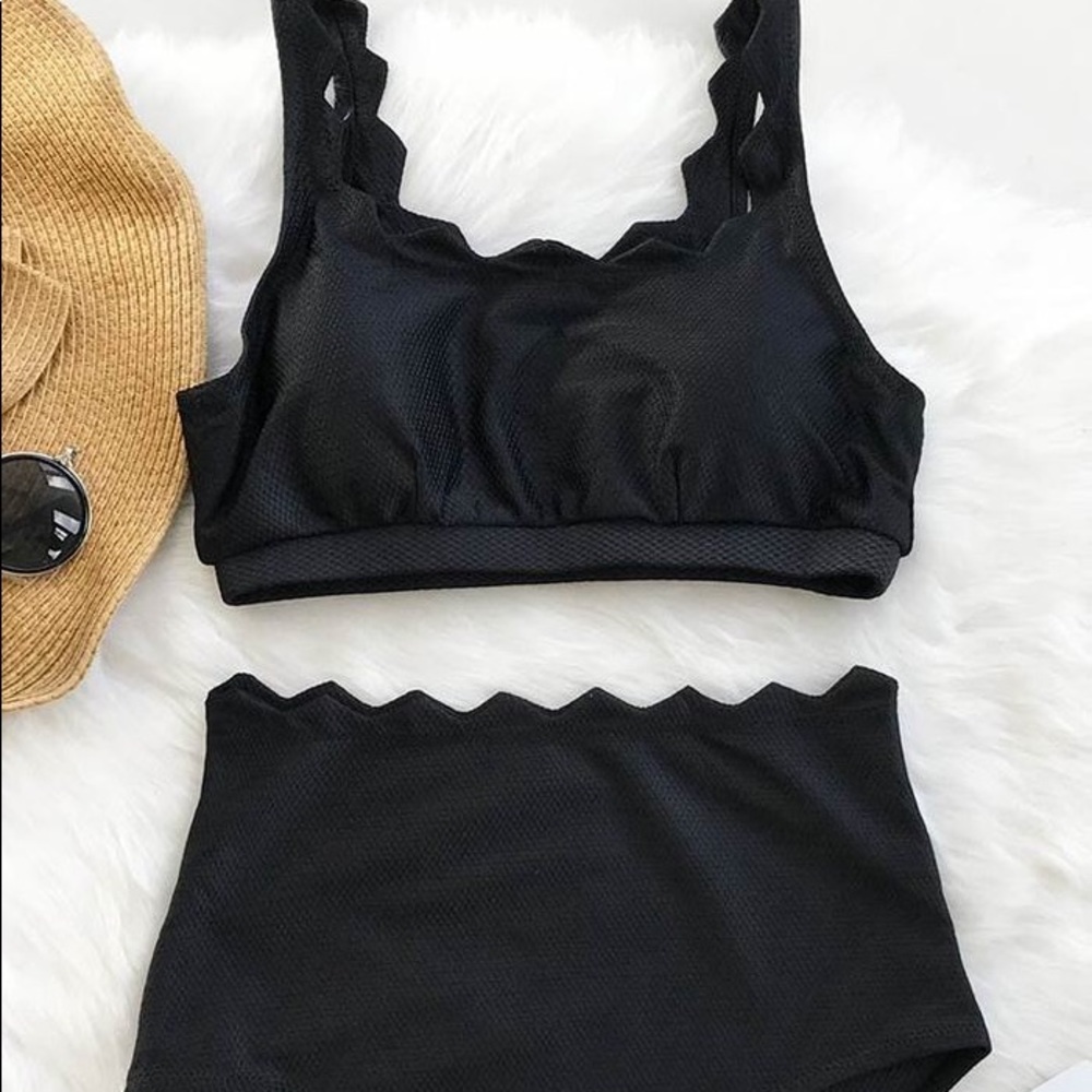 XL Cupshe NWT Scalloped High Waisted Bikini